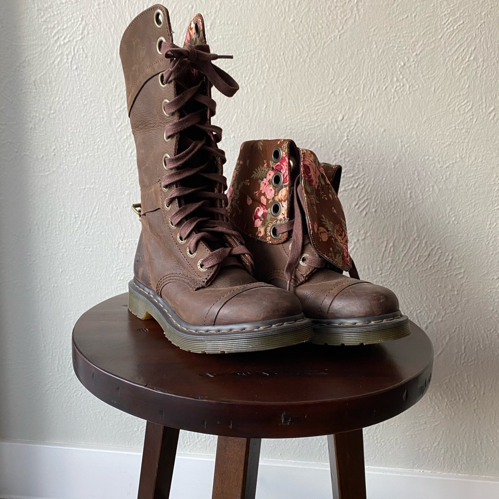 Dr. Martins Size 6